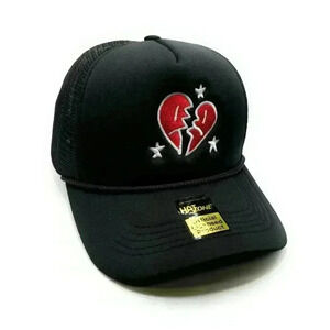 Triste Heart Mesh Trucker Snapback (Black)